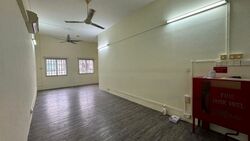 Jalan Besar (D8), Office #450951081